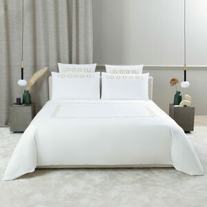 slide 4 Bold Bicolor Embroidery Sheet Set