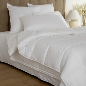 slide 4 Nuvola Warm Down Alternative Comforter