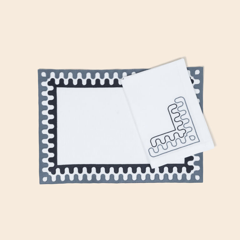 slide 2 Modernism Forma Placemat and Napkins Set