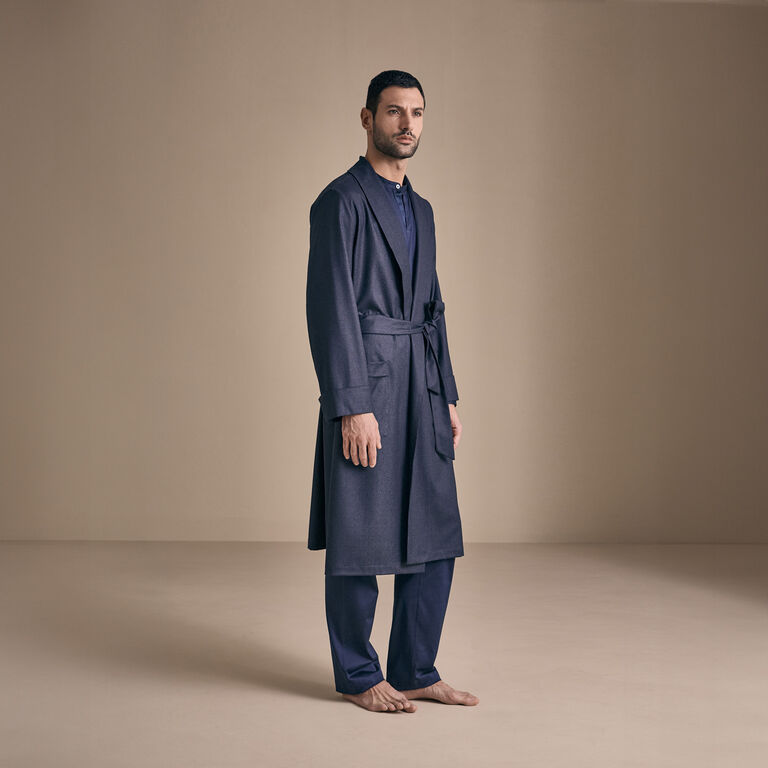 slide 2 Pilot Robe