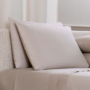 slide 2 Lush Ajour Pillowcase Set