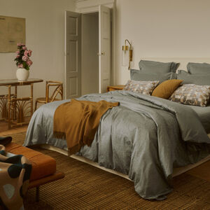 slide 3 Avant Jacquard Duvet Cover Set