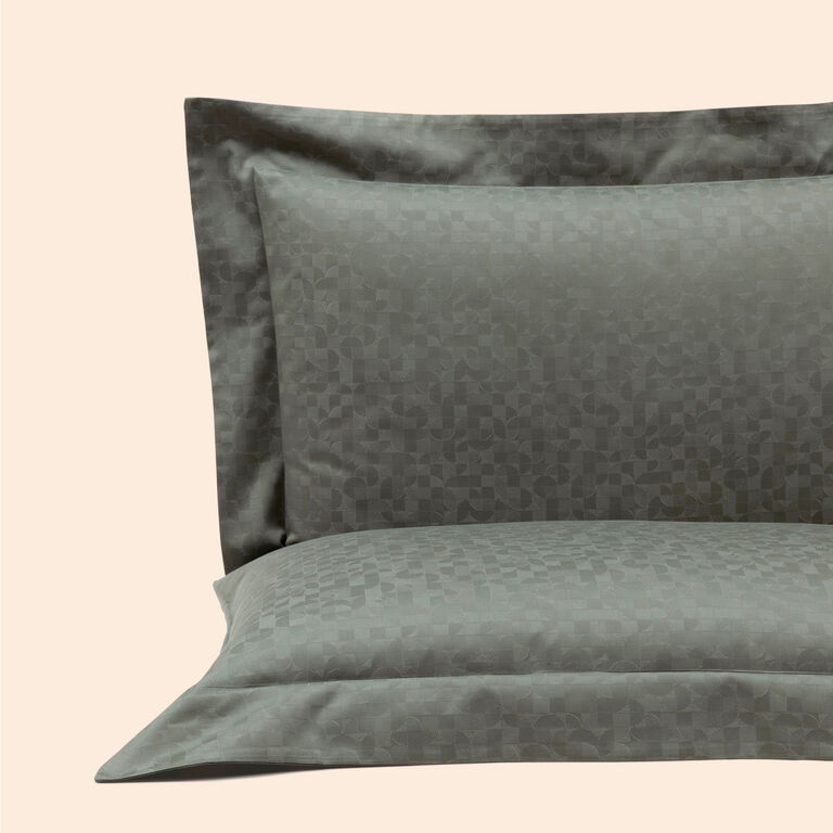 slide 5 Avant Jacquard Sham