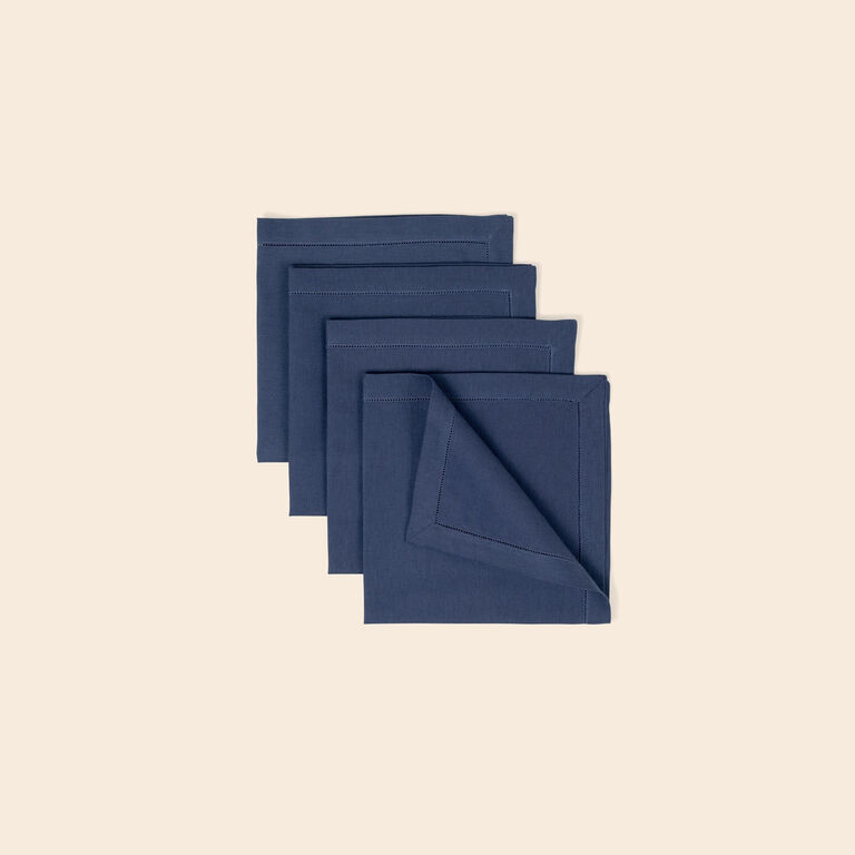 slide 2 Artistry Ajour Napkins Set
