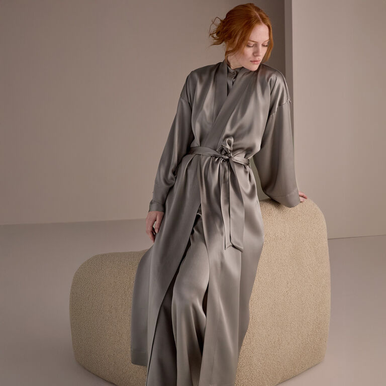 slide 1 Cascade Robe