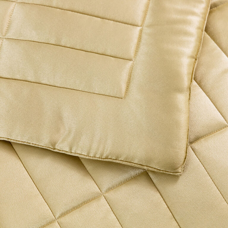 slide 2 Links Silk Runner 
