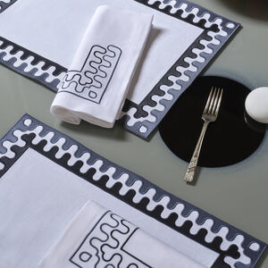 slide 1 Modernism Forma Placemat and Napkins Set
