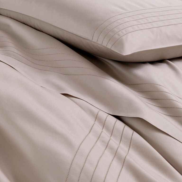 slide 5 Lush Ajour Pillowcase Set