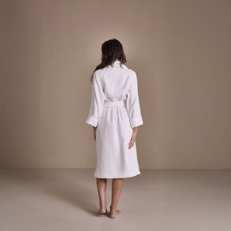 slide 3 Unito Bathrobe