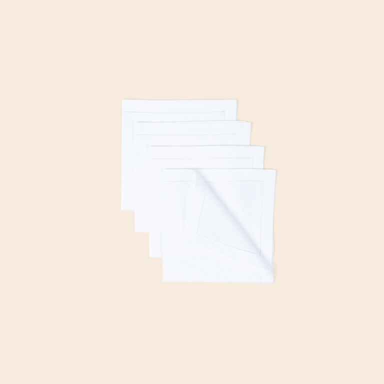 slide 2 Artistry Ajour Napkins Set